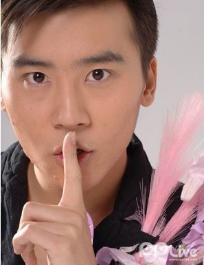 男人和女人亲嘴视频_男人和女人亲嘴_男人和女